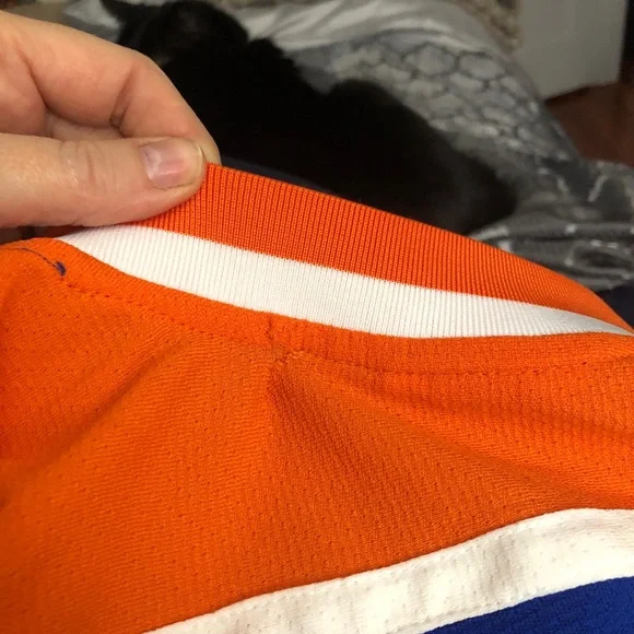 Connor McDavid Hockey Jersey. New with Tags. Size LT. - Picture 12 of 12